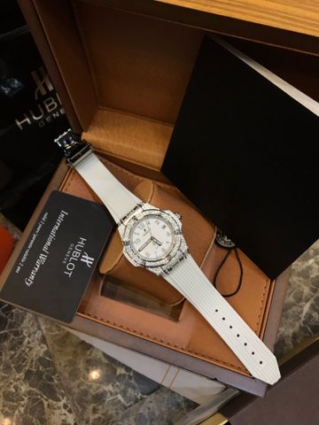 Đồng hồ nữ Hublot* mặt nạm kim dây cao su máy cơ quá đẹp sang