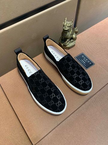 Giày slip on nam LV* da lộn dập nổi hoạ tiết Monogram