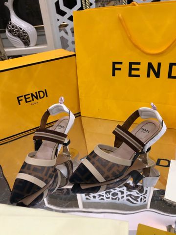 Giày cao gót Fendy* lưới hoạ tiết  logo gót tráng bạc