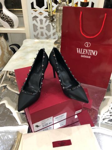 Giày cao gót VALENTINO* da bò viền đinh đá đẹp sang SIÊU CẤP