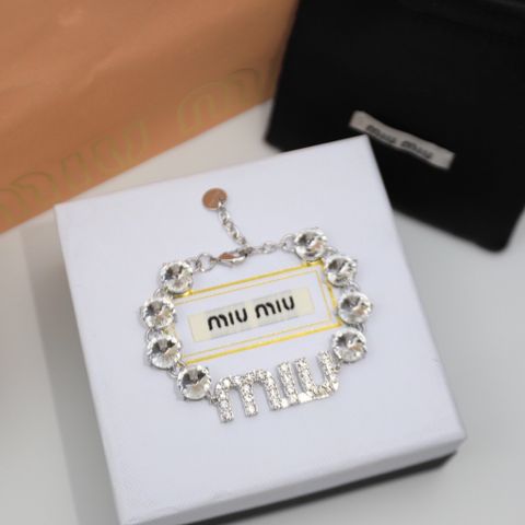 Lắc tay miu* miu* nạm đá đẹp sang