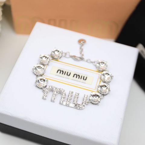 Lắc tay miu* miu* nạm đá đẹp sang