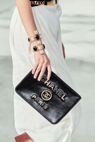 Clutch chanel* nữ nẹp chữ vàng SIÊU CẤP đẹp sang