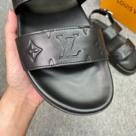 Sandal nam LV* quai da bò dập Monogram đẹp cao cấp