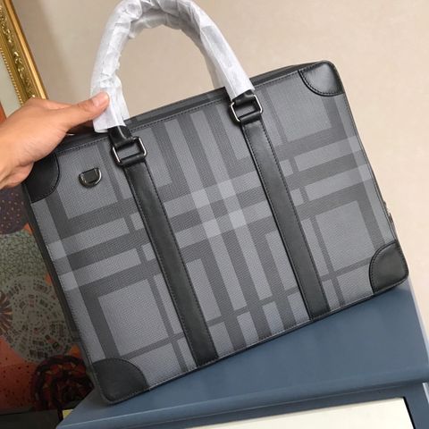 Túi nam Burberry* kẻ xám đựng laptop đẹp size 39cm