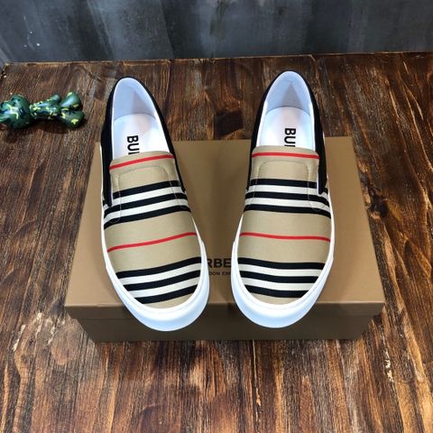 Giày slip on nam Burberry* kẻ đẹp SIÊU CẤP