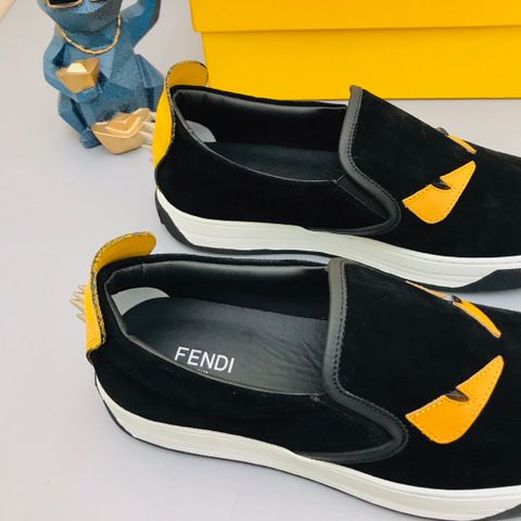 Giày slip on nam Fendy* con mắt vàng da lộn cao cấp 