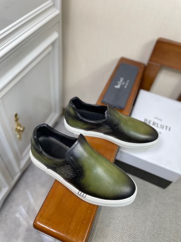 Giày slip on nam Berlutti* da bò lỳ mềm dập chữ có nhiều màu đẹp SIÊU CẤP