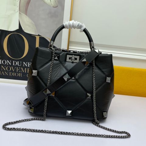 Túi xách nữ VALENTINO* da bò tán đinh to bản size 28x22cm