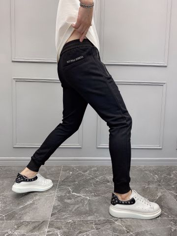 Quần jogger nam các hãng đẹp