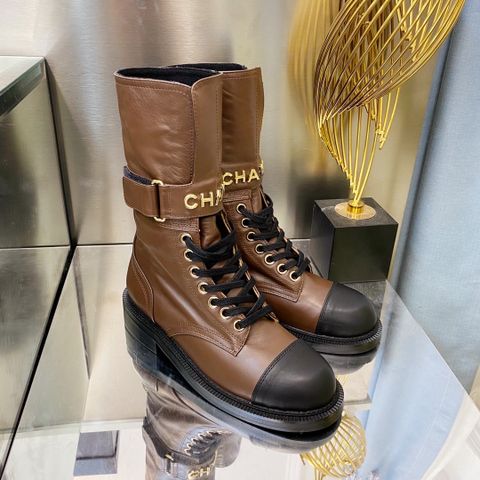 Boot chanel* cổ lỡ da bò dáng khoẻ cao 4,5cm quai ngang nẹp chữ vàng