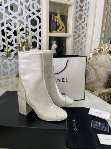 Boot chanel* cổ lỡ da bò gót vuông cao 9cm và 5cm