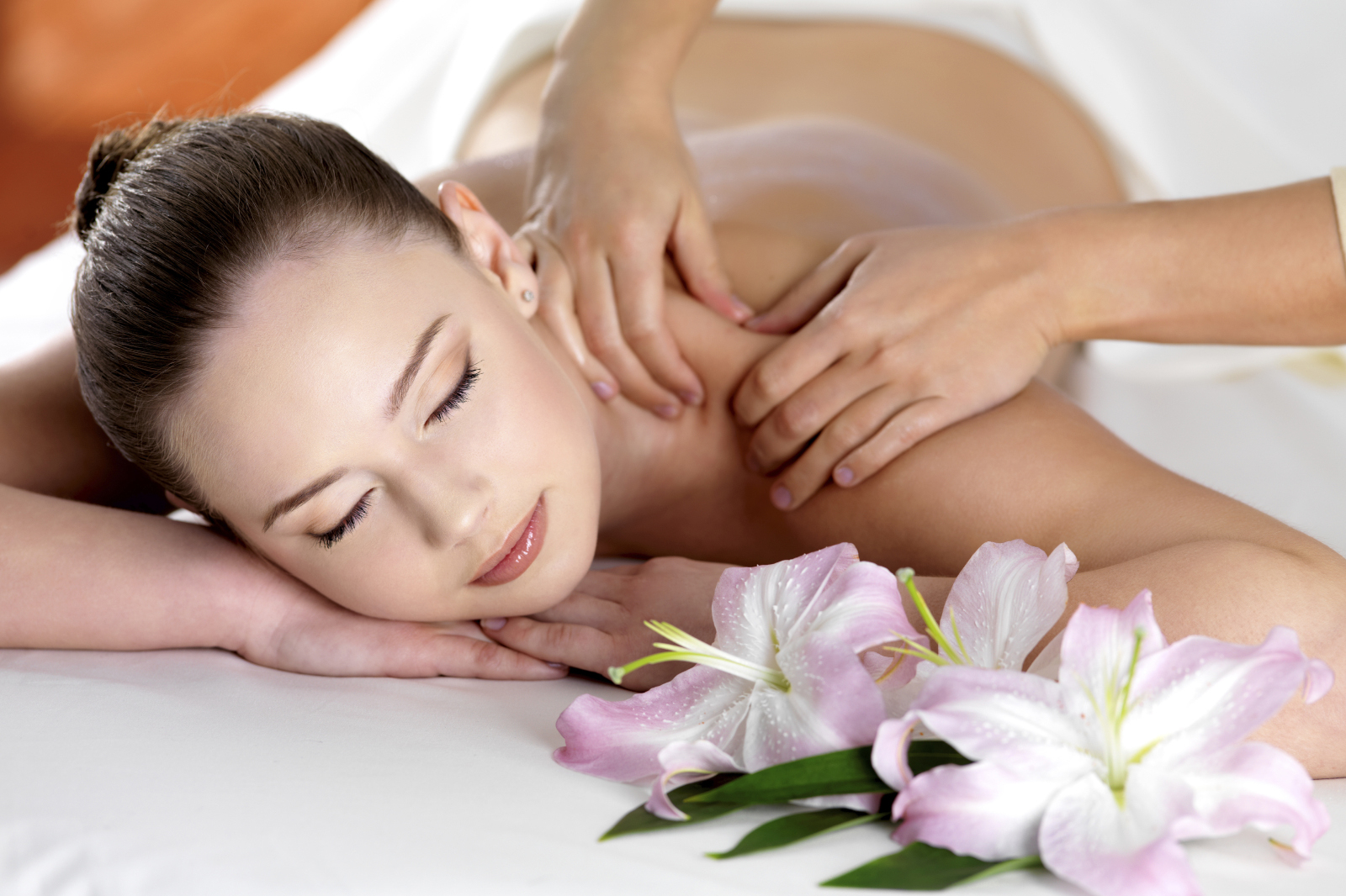 Trẻ hóa + làm hồng âm môi