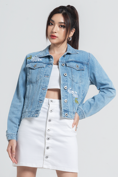 Áo Khoác Denim Nữ Thêu Hoa Cúc. Embroidered Denim Jacket - 121WD2044F1913