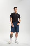 Quần Shorts Jeans Nam Dáng Rộng Màu Xanh Đậm.  Dark Blue Men's Jeans Shorts - 123MD4103B1990