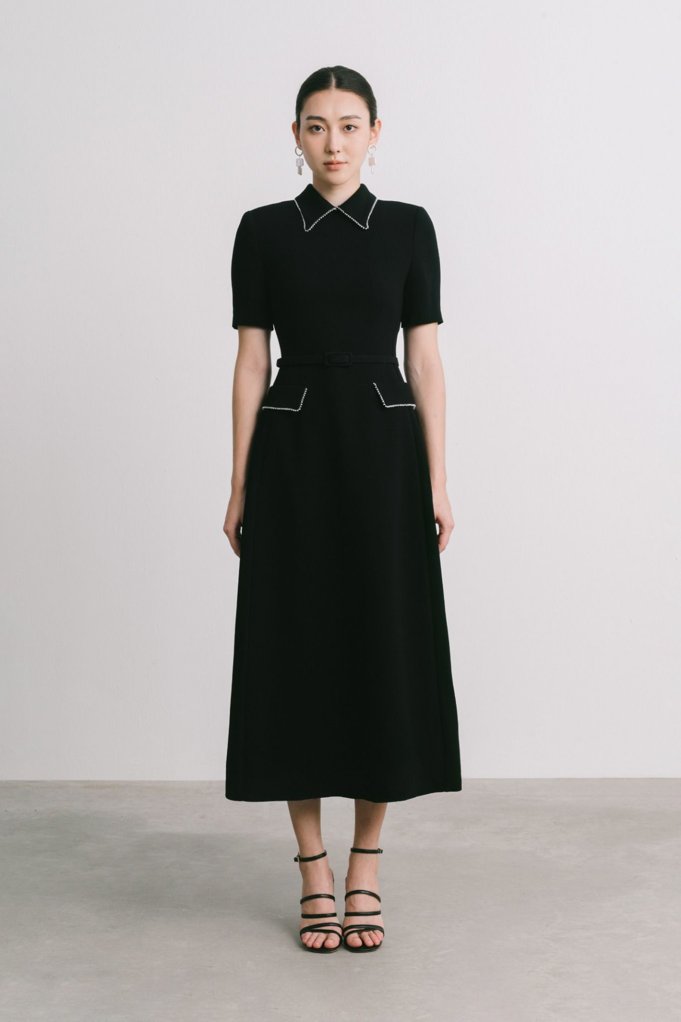 ILY CHAIN DETAIL MIDI DRESS