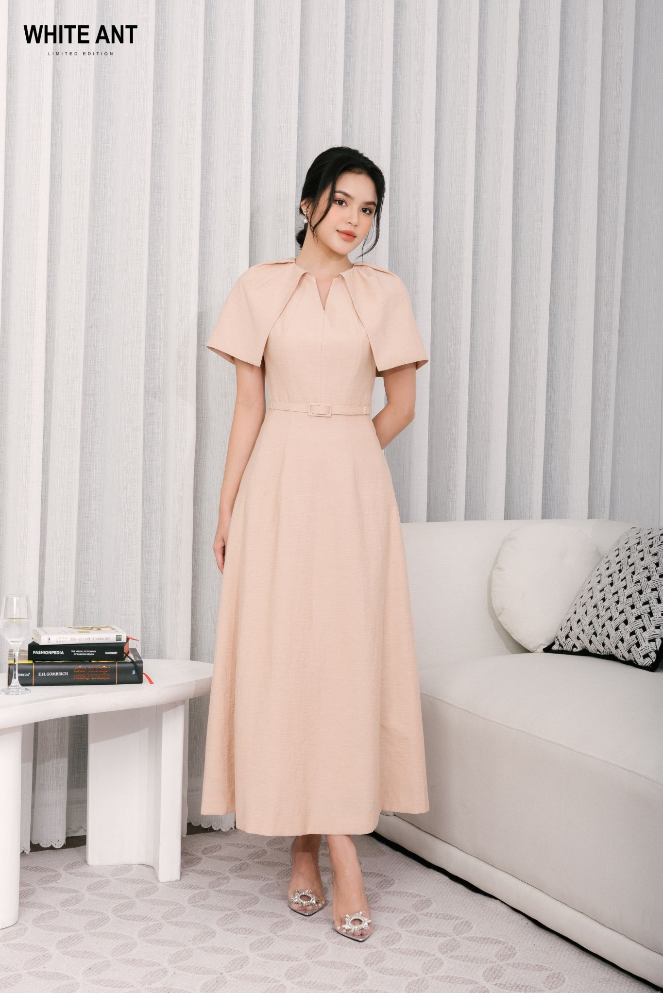 Đầm A Xếp Ly Tay Áo Nữ White Ant HEULWEN A-LINE DRESS 120421005.020