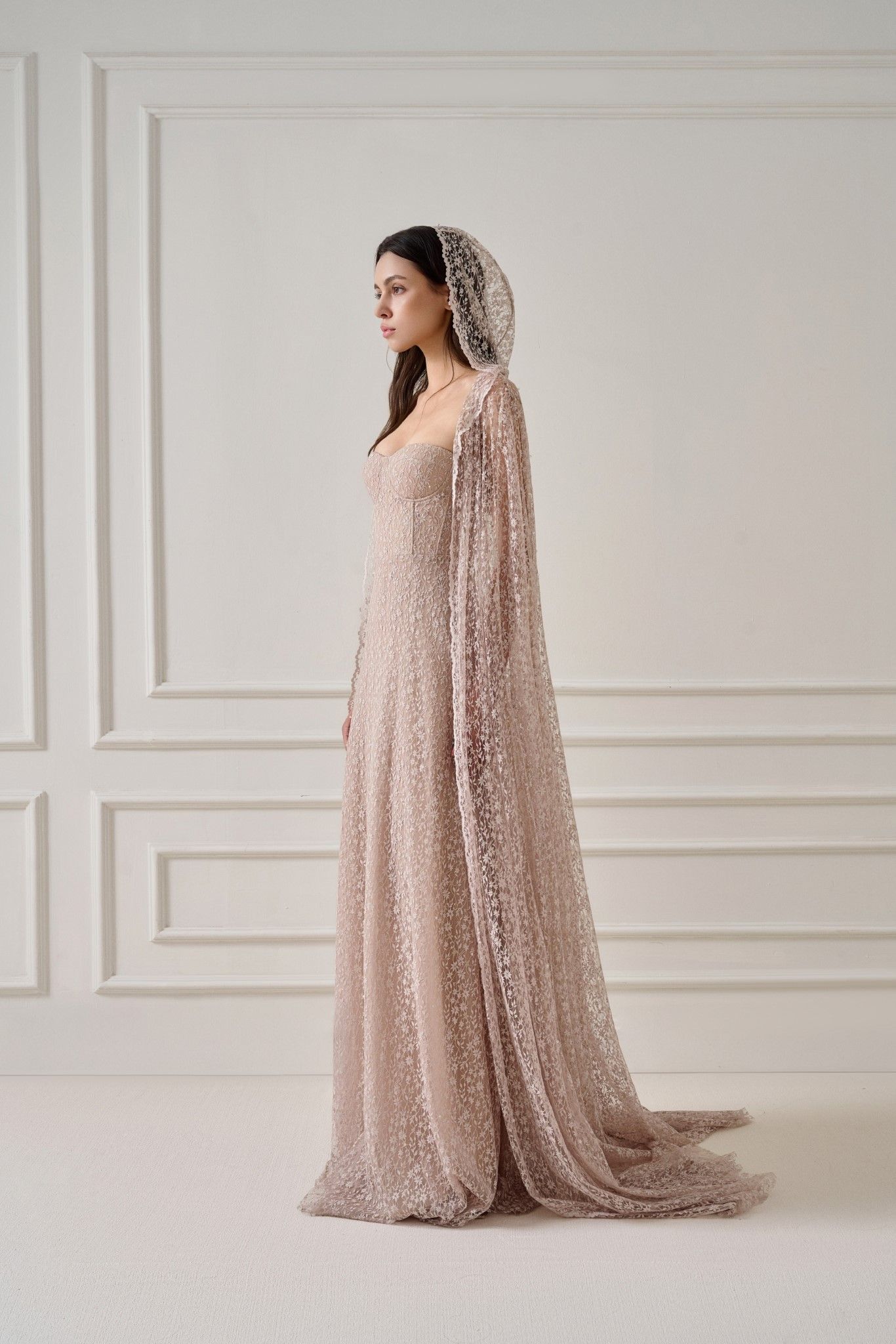 LAURA AURORA LACE LONG CAPE