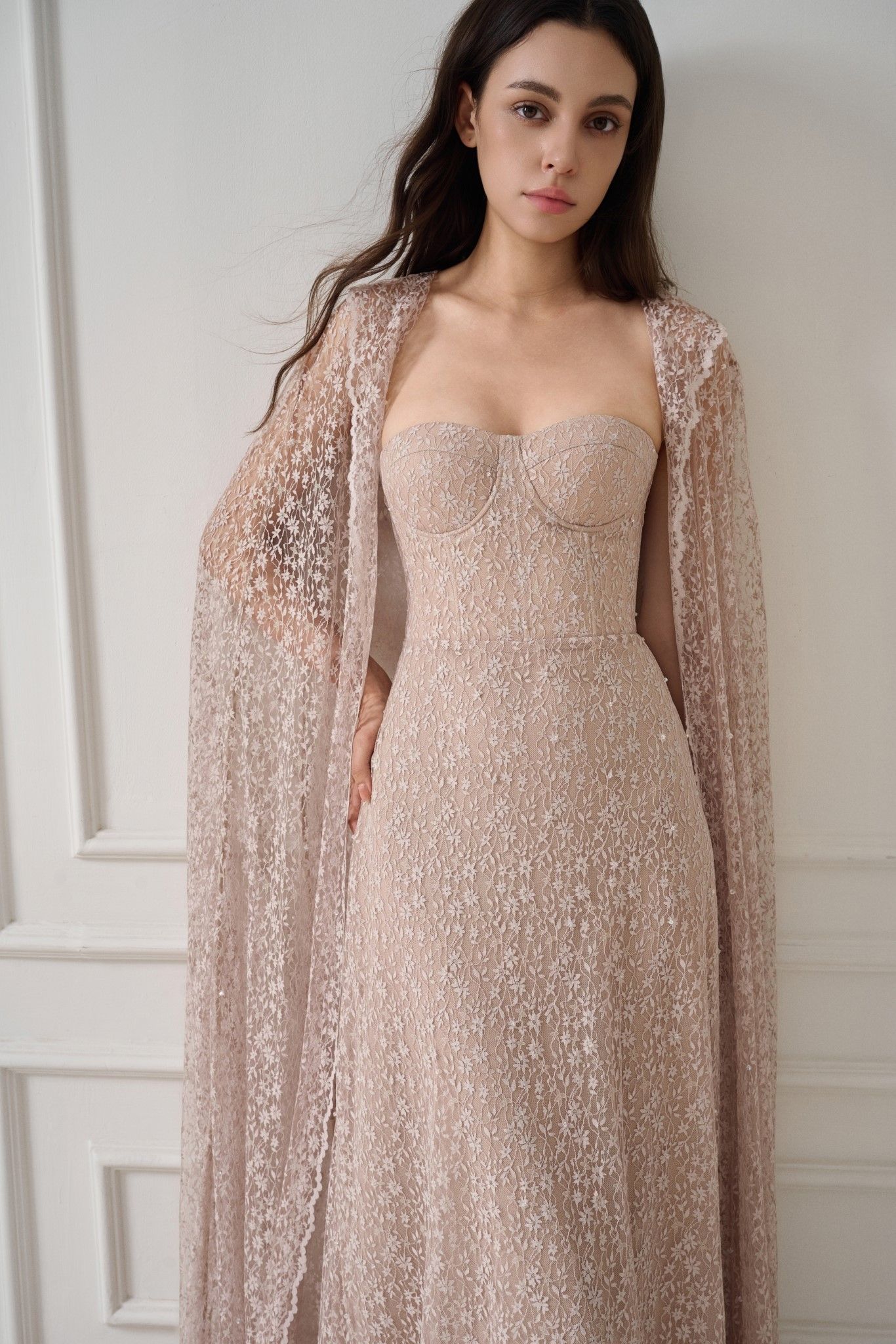 LAURA AURORA LACE LONG CAPE