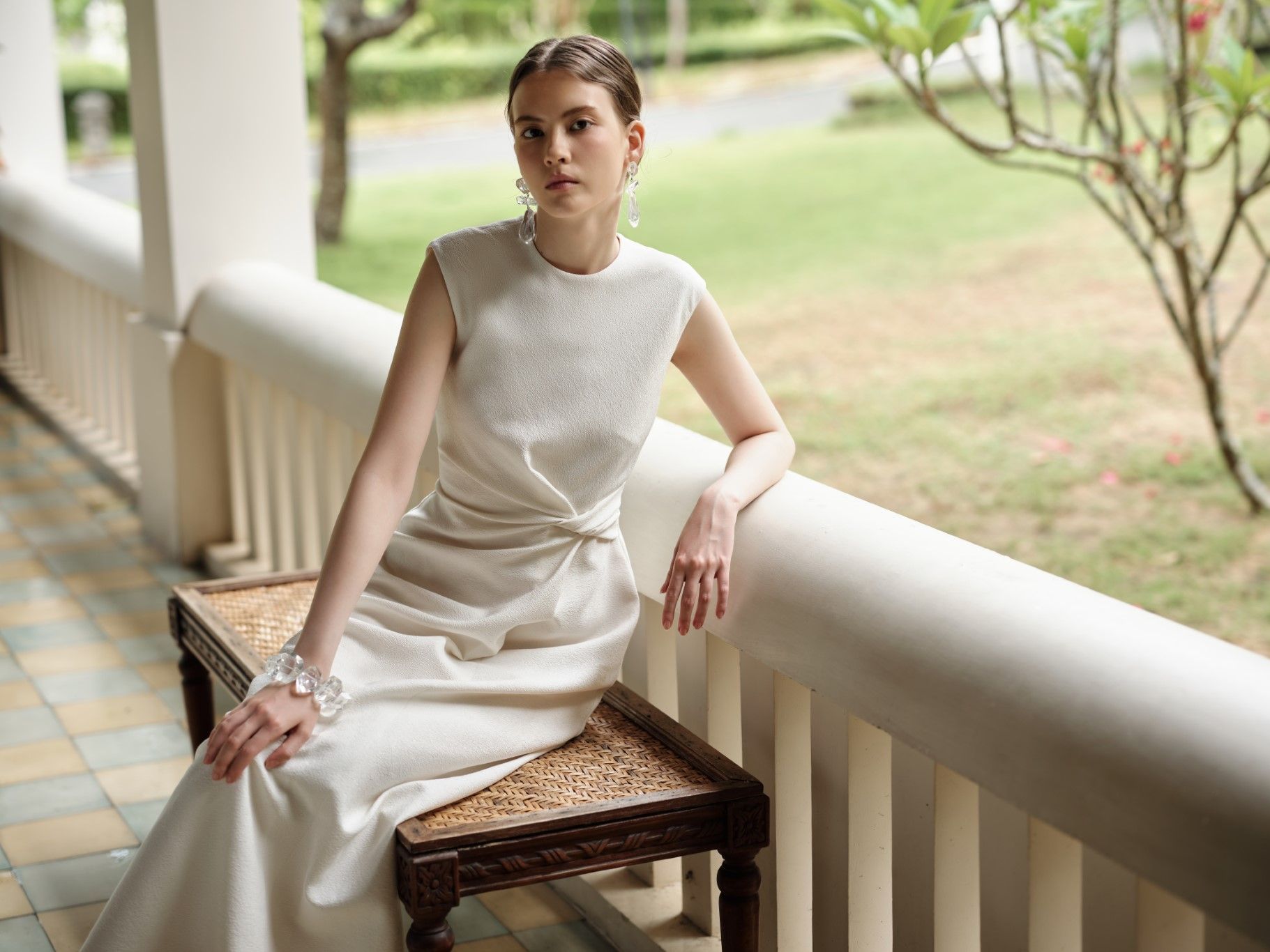YURI TWIST MIDI DRESS