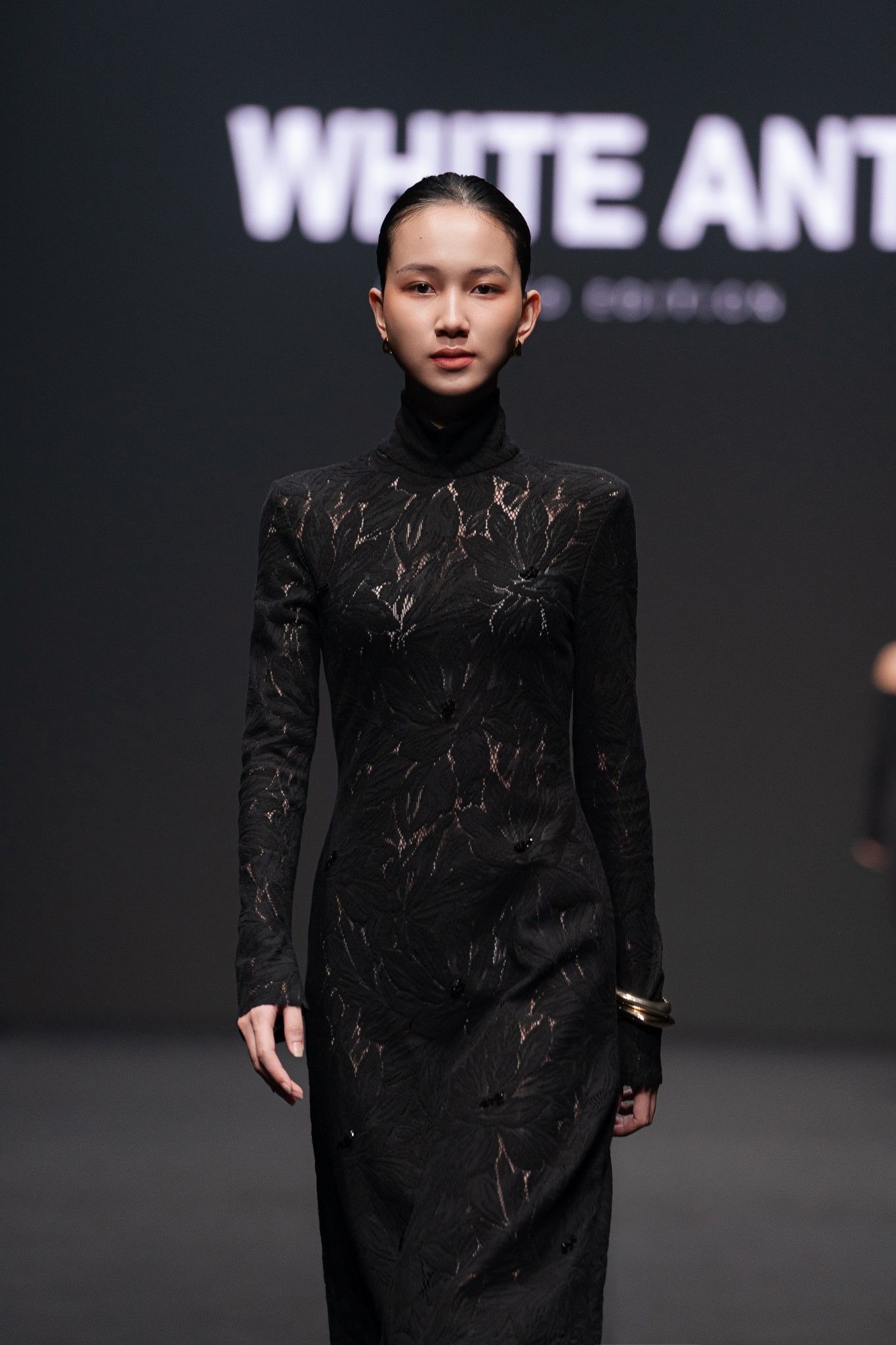 STELLA EMB LACE MIDI DRESS