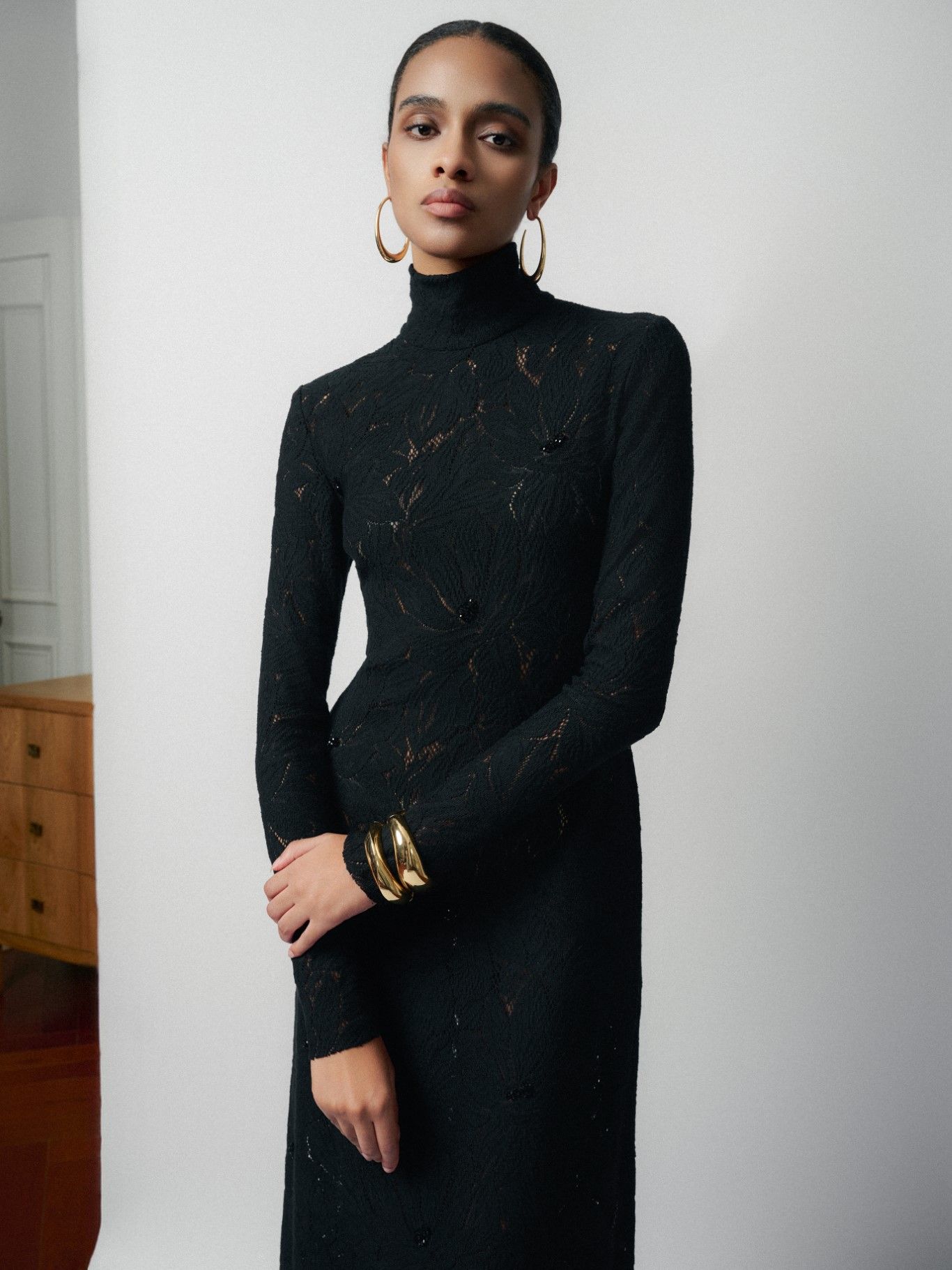 STELLA EMB LACE MIDI DRESS