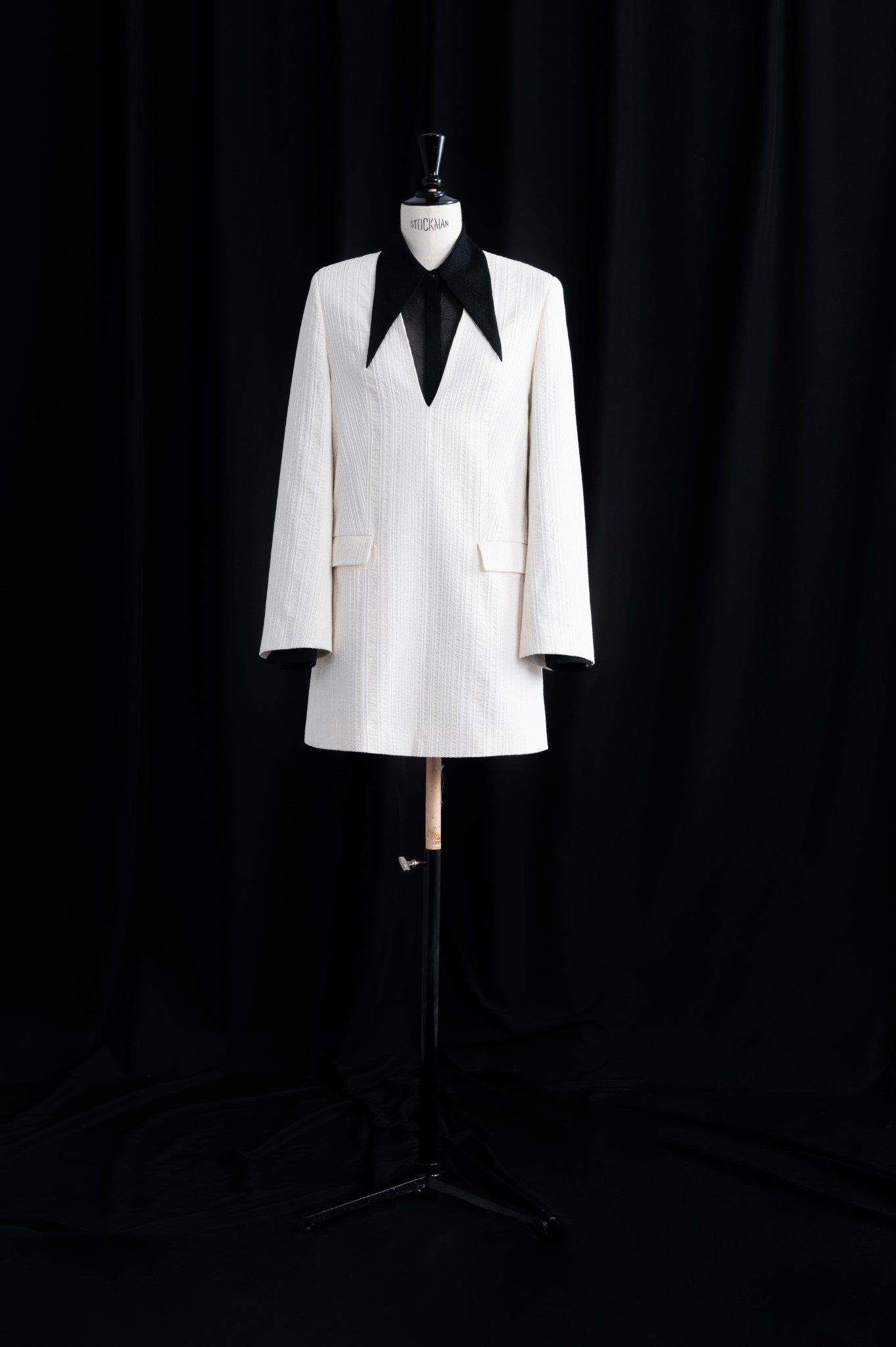 MATT V-NECKLINE DRESS