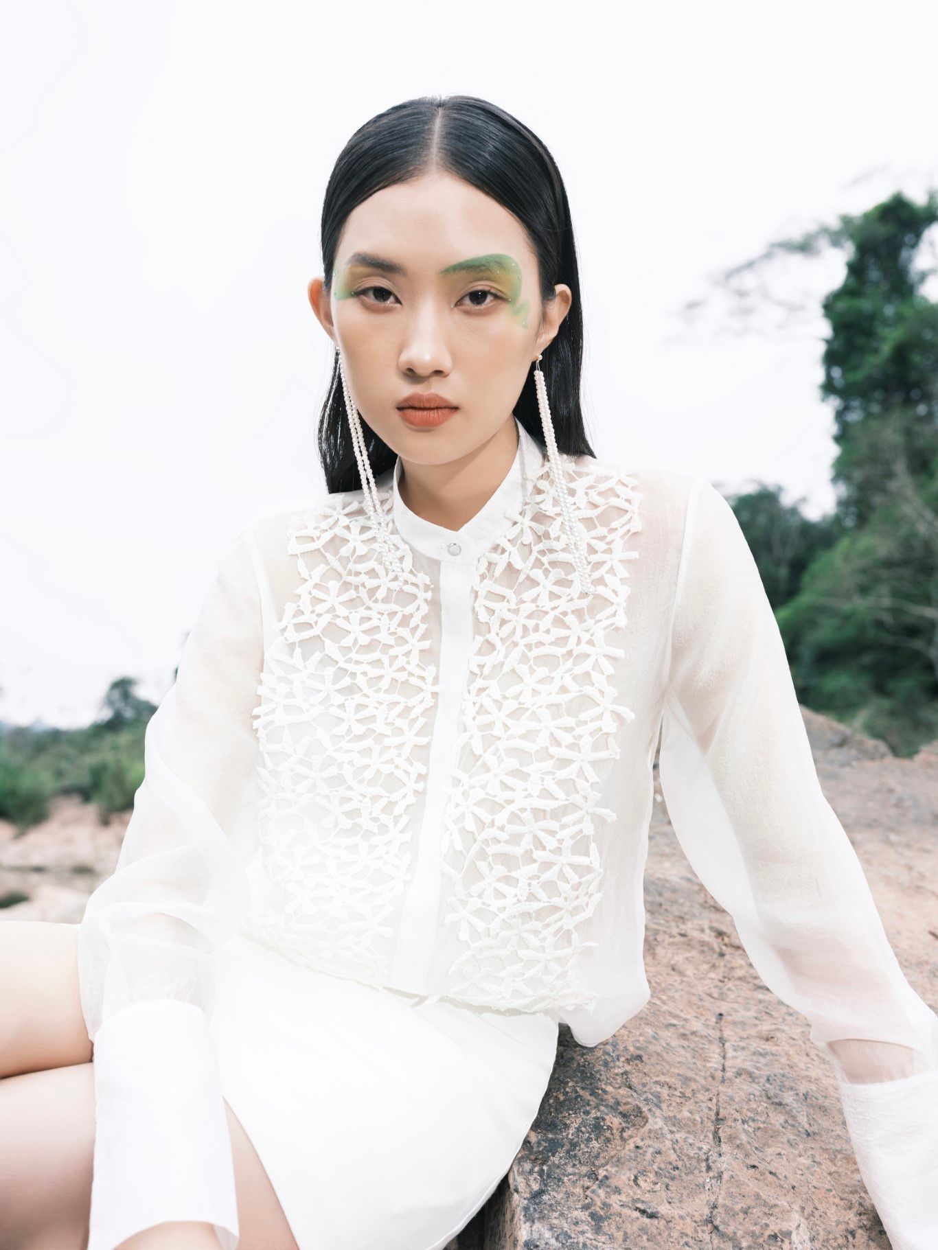 Sơ Mi Tay Dài Cổ Tàu Nữ White Ant AGNES LONG SLEEVES BLOUSE 170100012