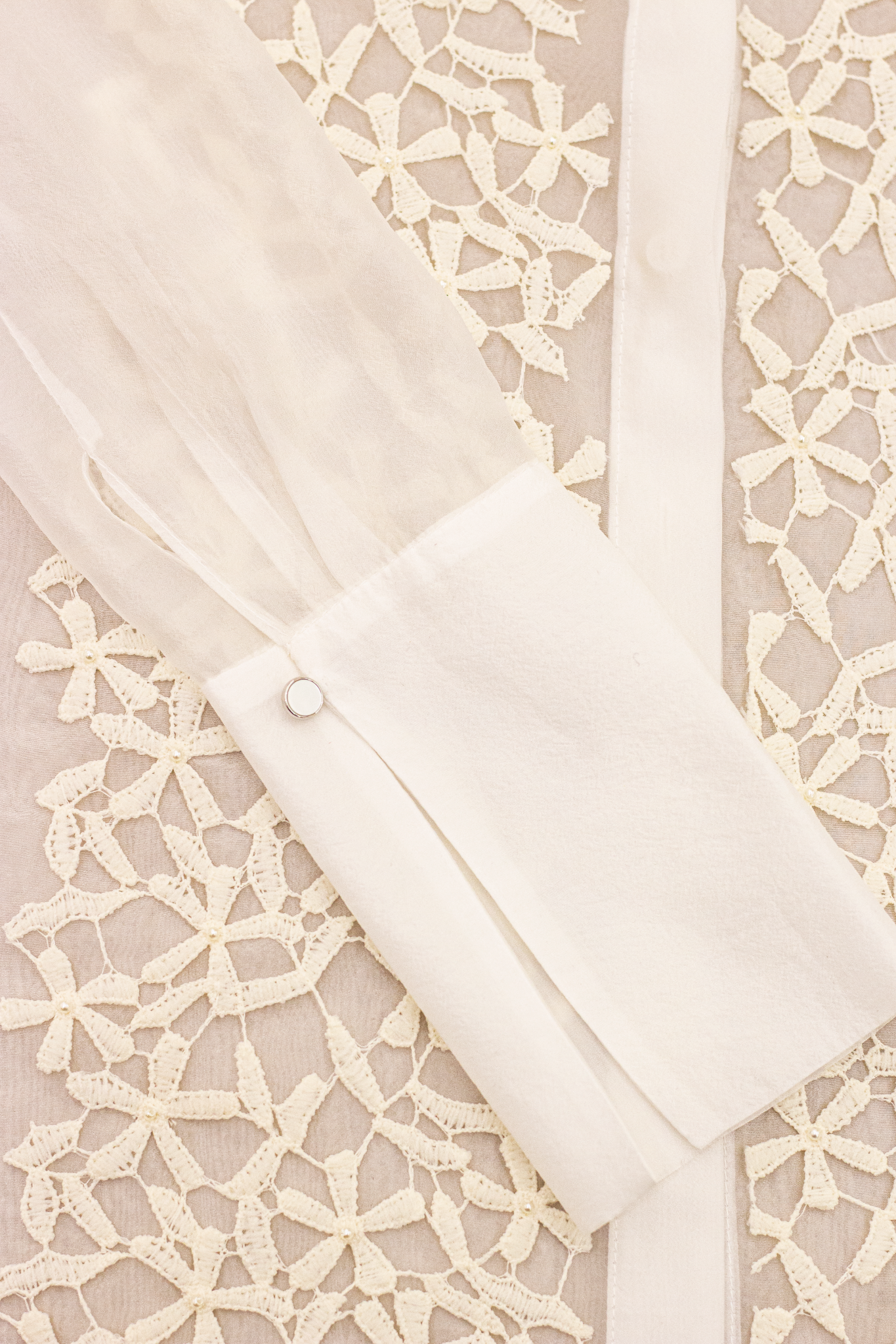 AGNES LONG SLEEVES BLOUSE