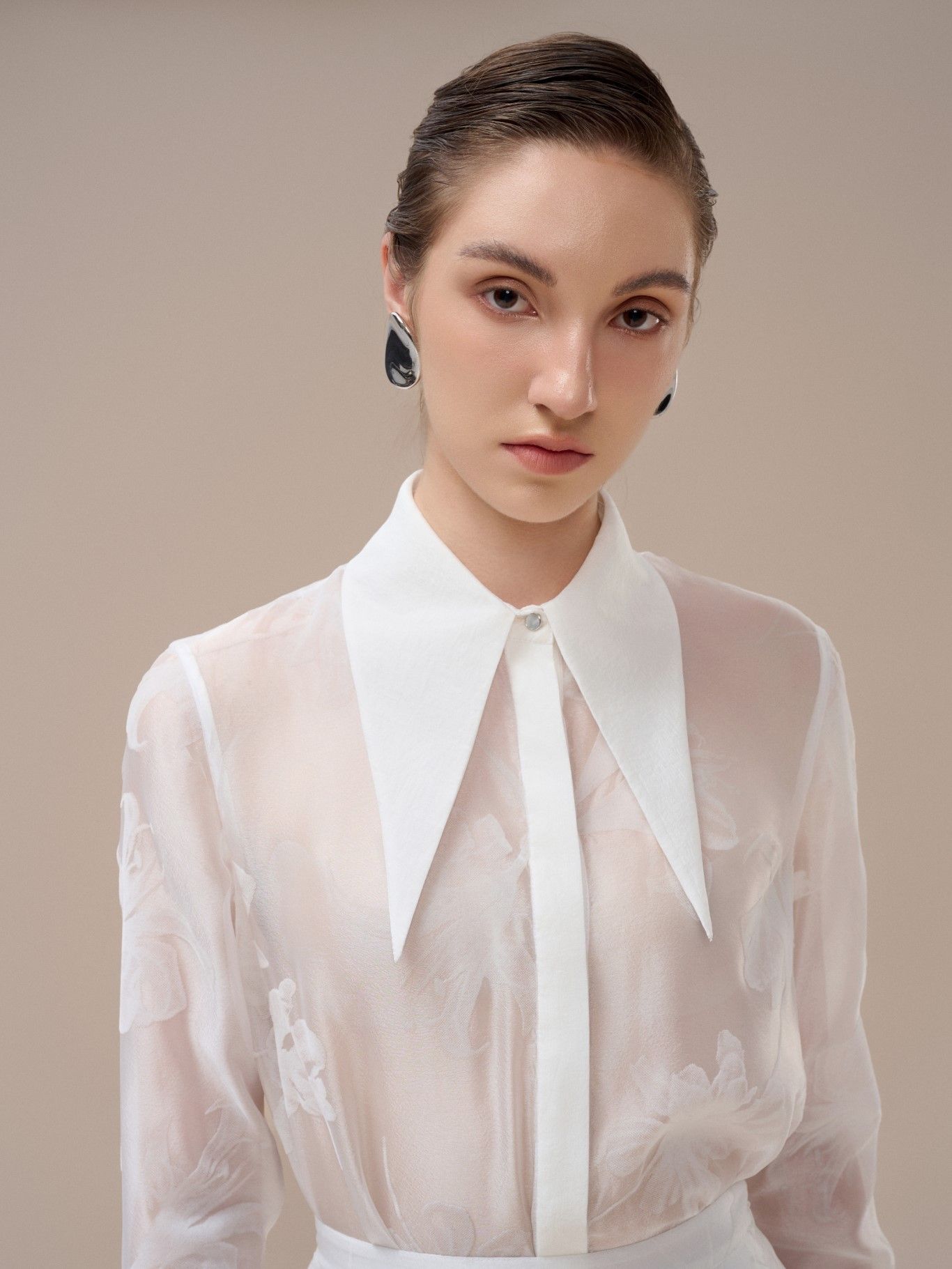 CARYLN POINTED COLLAR SHIRT
