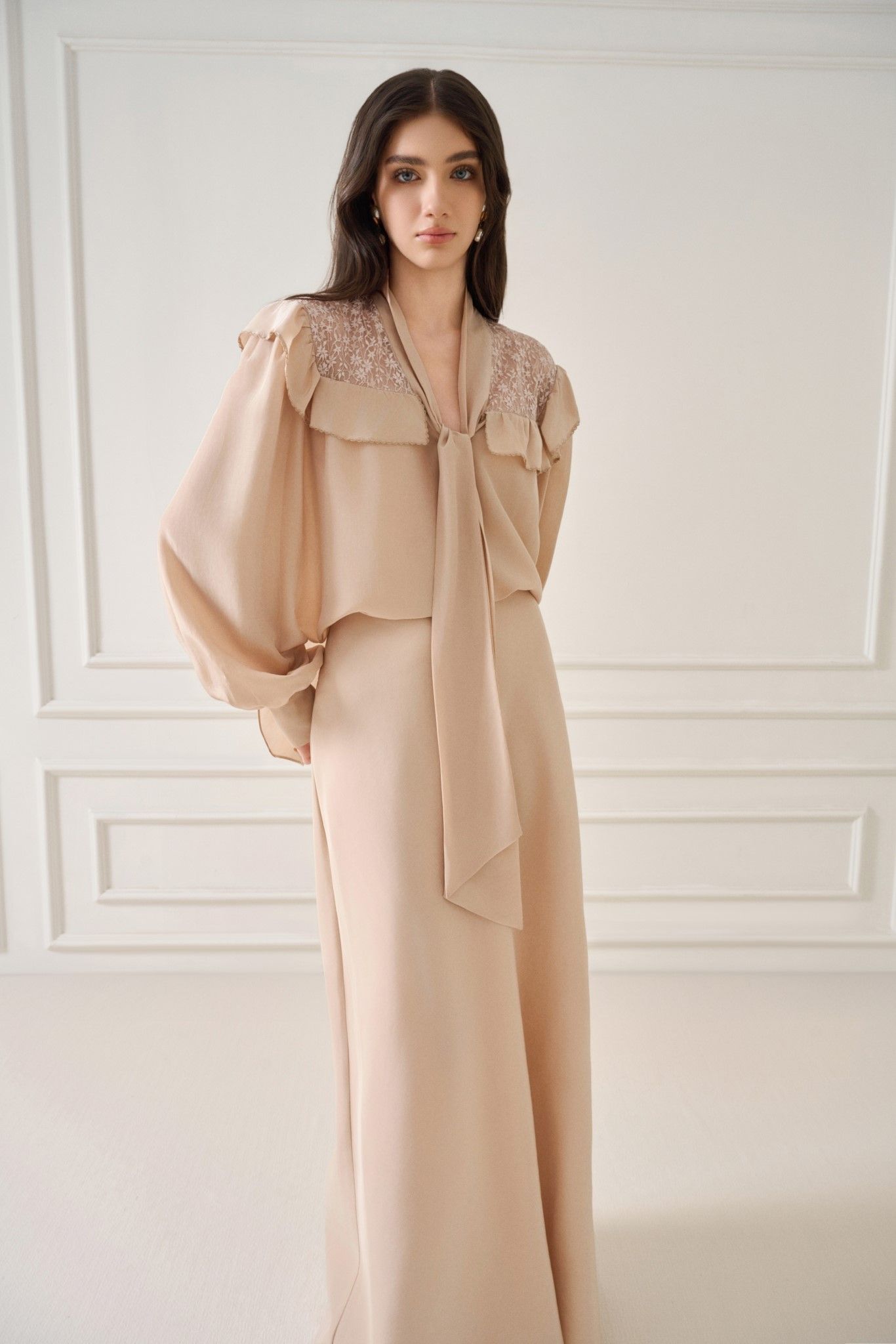 ZANA TIE-DETAIlLED RUFFLED BLOUSE