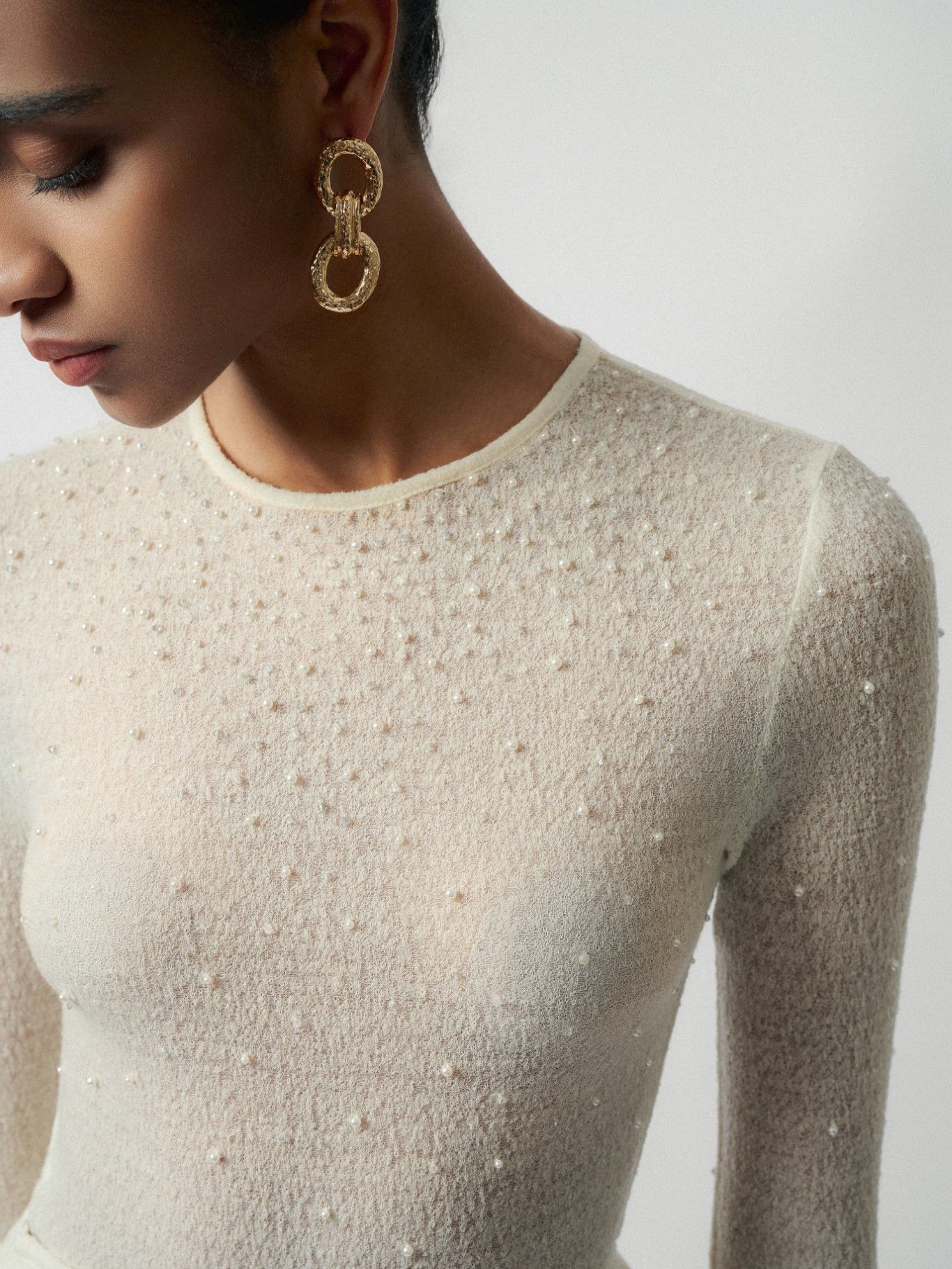 ARI WOOL LACY JACQUARD EMB TOP