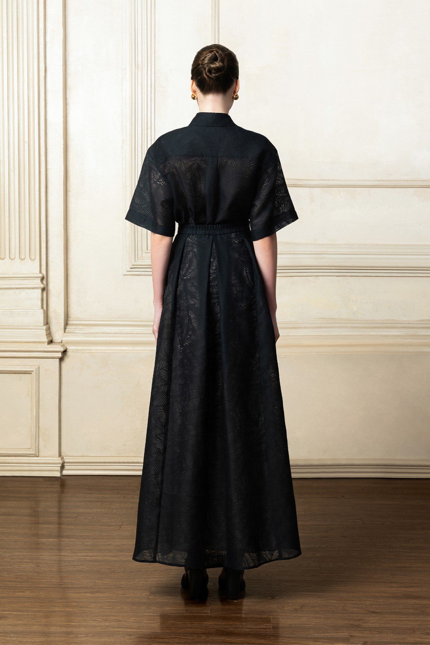 VENESSA POINTED COLLAR SHIRT