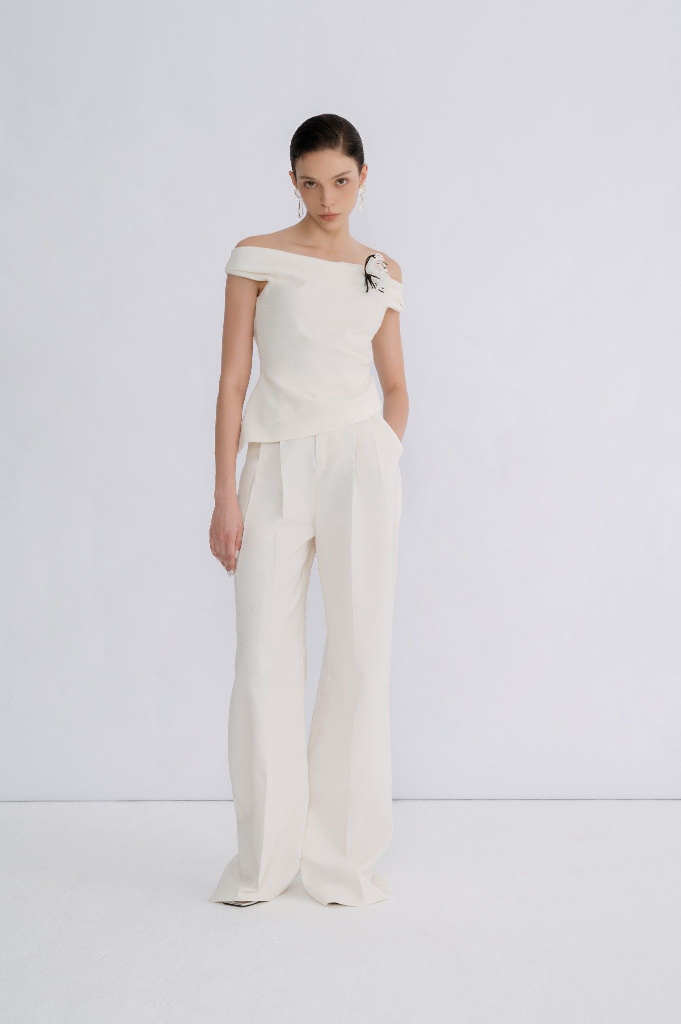 VIVIEN OFF- THE SHOULDER TOP