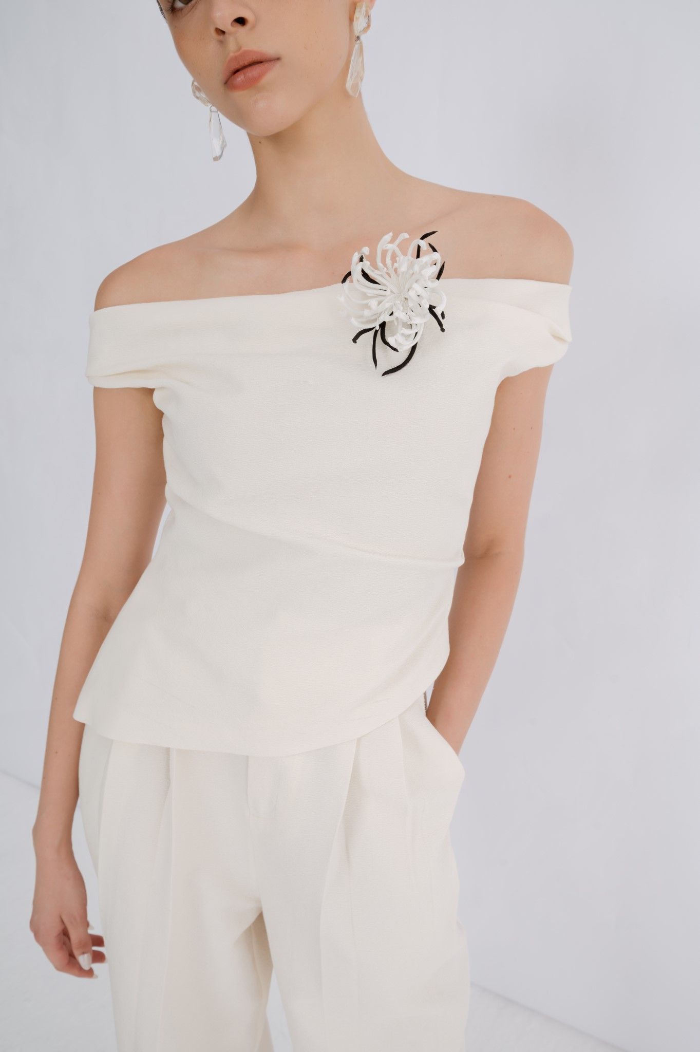 VIVIEN OFF- THE SHOULDER TOP