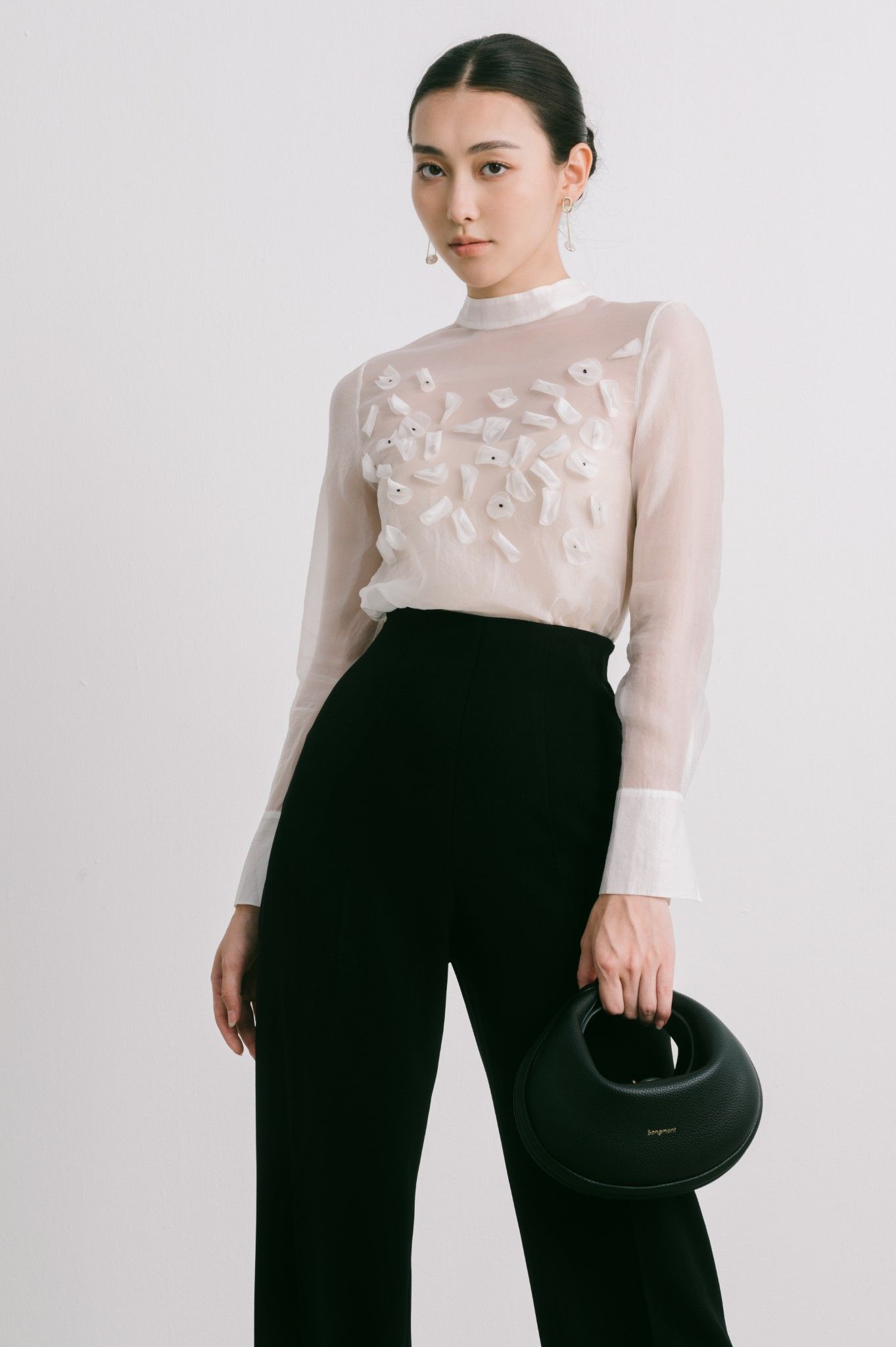 Sơ Mi Tay Dài Nữ White Ant MESH PUFF SLEEVE TOP 171200002