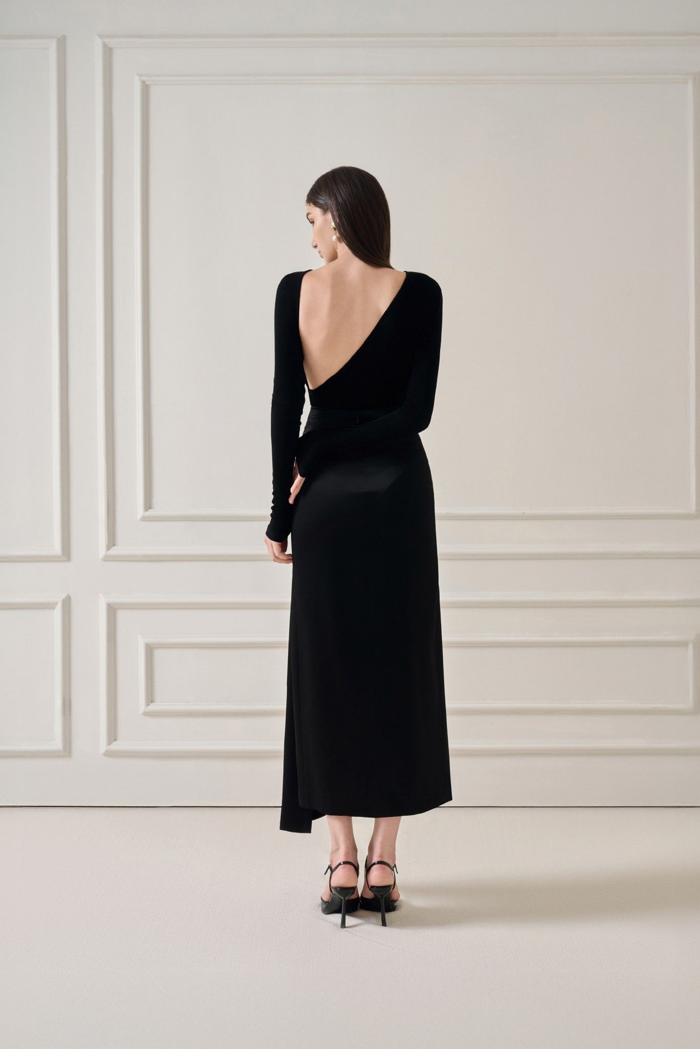 TAMARA BACKLESS LONG TOP