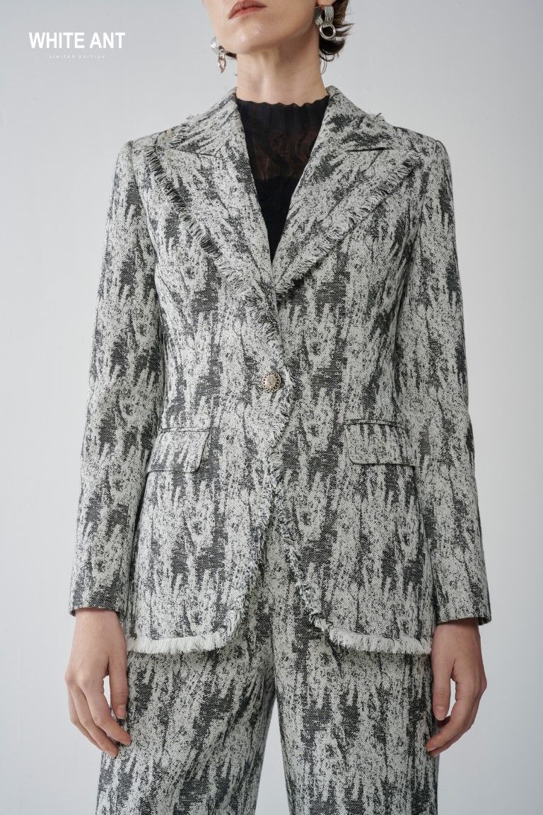 SHAUNA BLAZER
