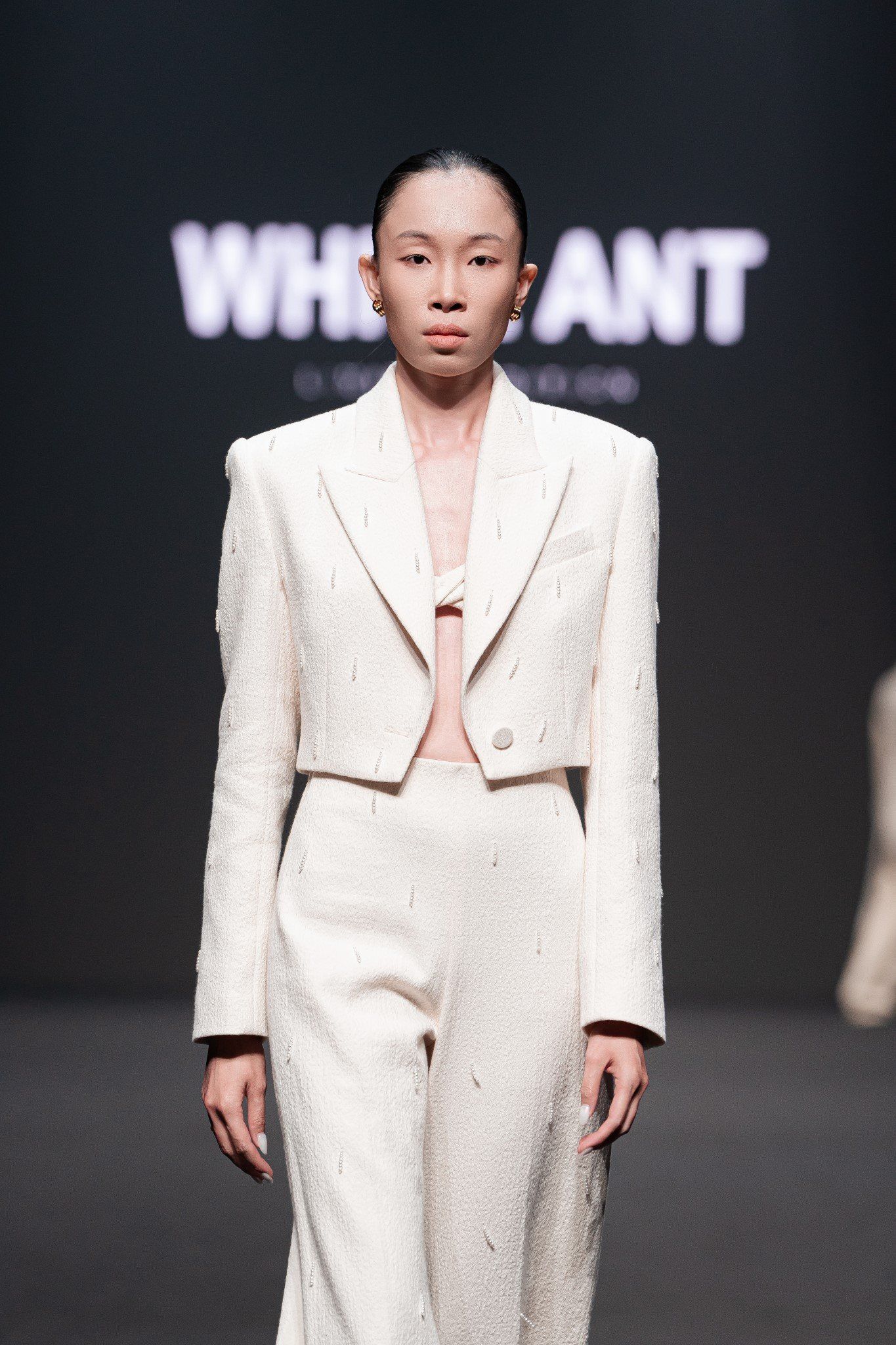 ANIE EMB WOOL CROPPED JACKET