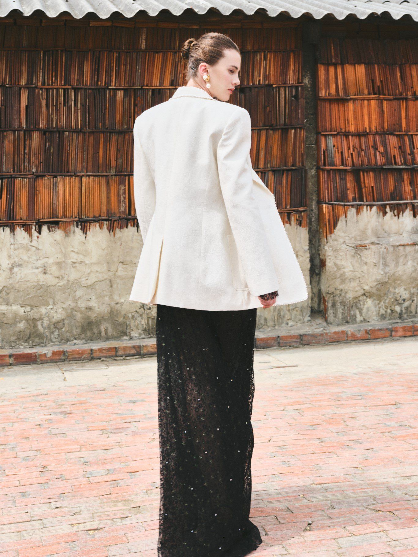 VERA EMB AURORA LACE DRESS