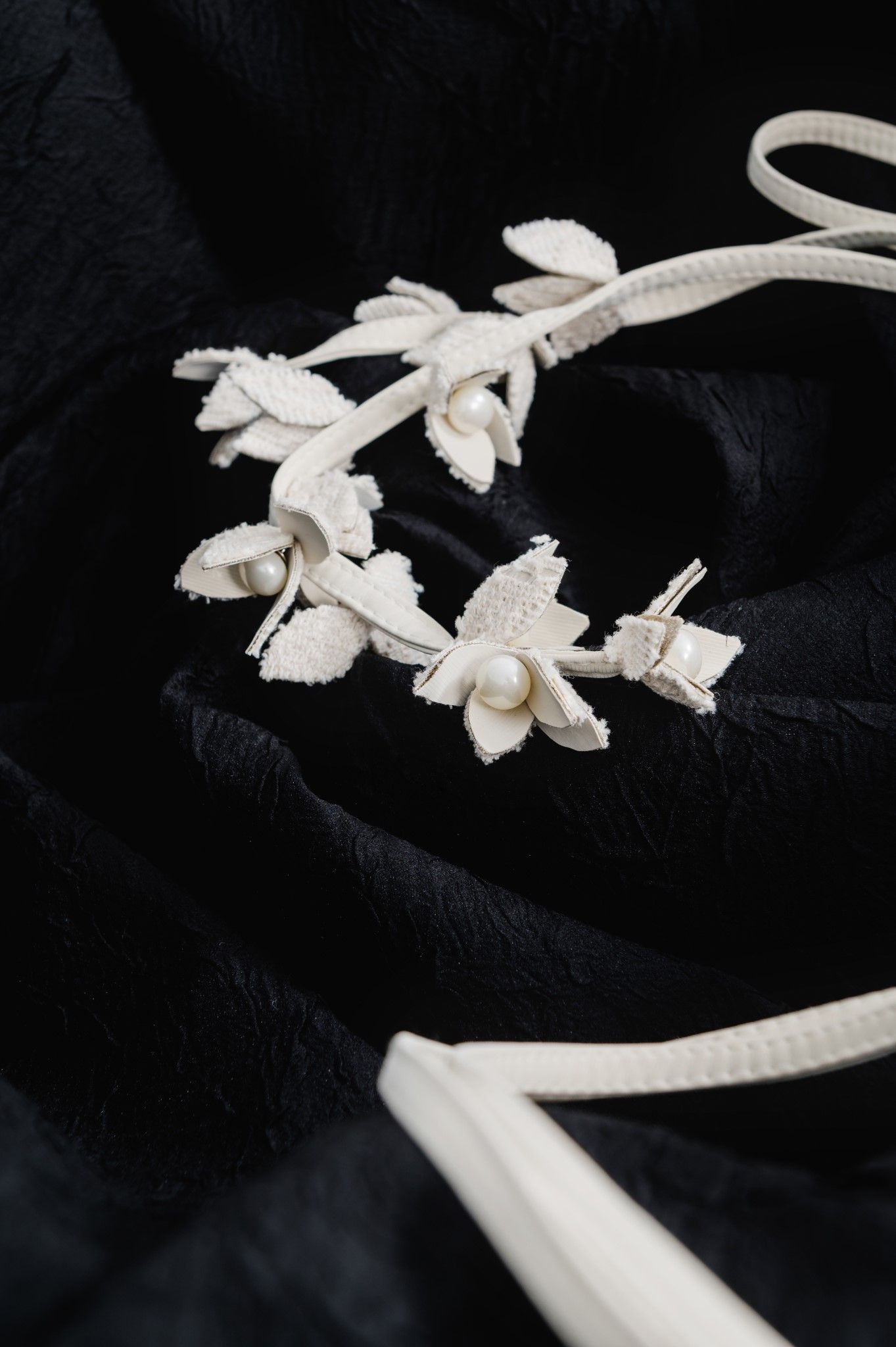 Dây Da Đính Hoa Ren Nữ White Ant Leather Blossom Belt 231100004