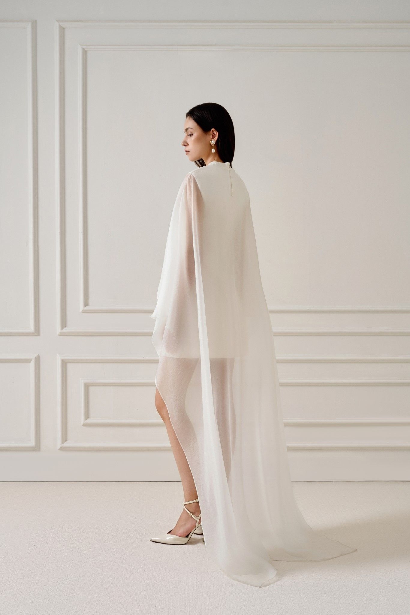 JILNA EMB MINI DRESS