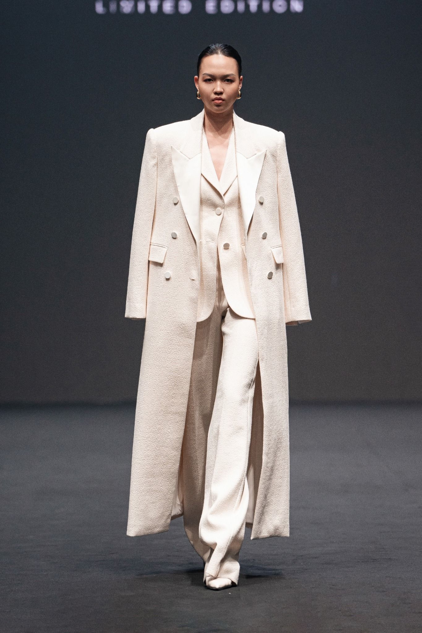 ROHDE DOUBLE- BREASTED COAT