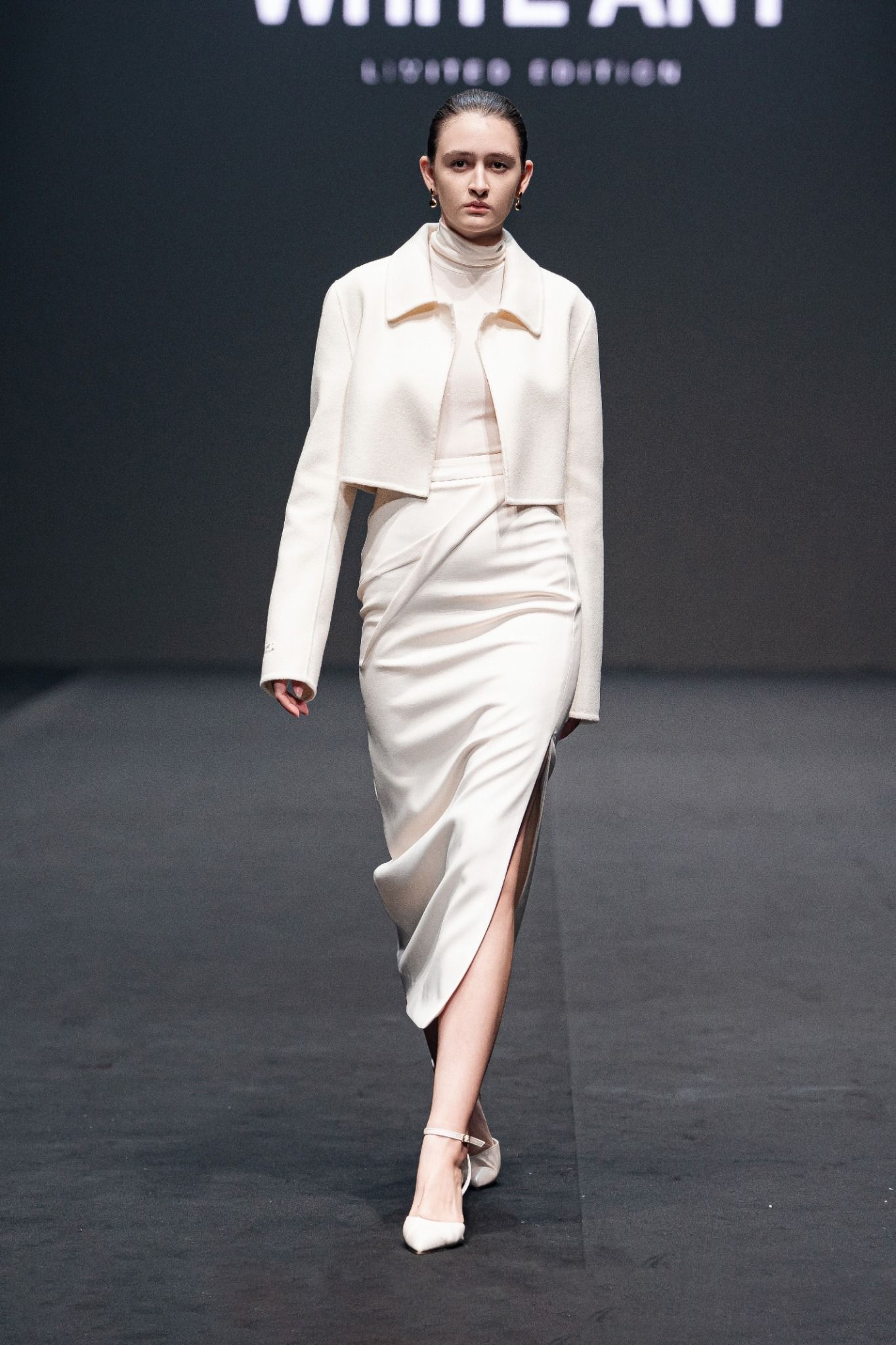 GIANI EMB CASHMERE-BLEND JACKET
