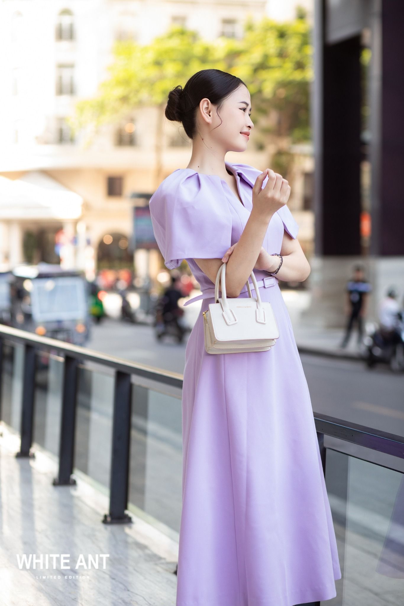 Đầm A Xếp Ly Tay Áo Nữ White Ant HEULWEN A-LINE DRESS 120421005.020