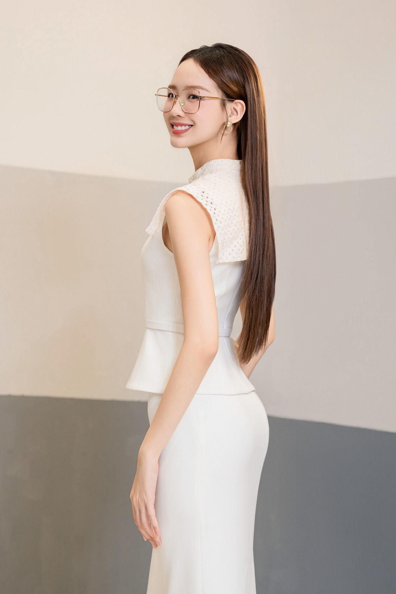 Bảo Ngọc X AMITY PEPLUM TOP - OBIE MAXI BLACK SKIRT