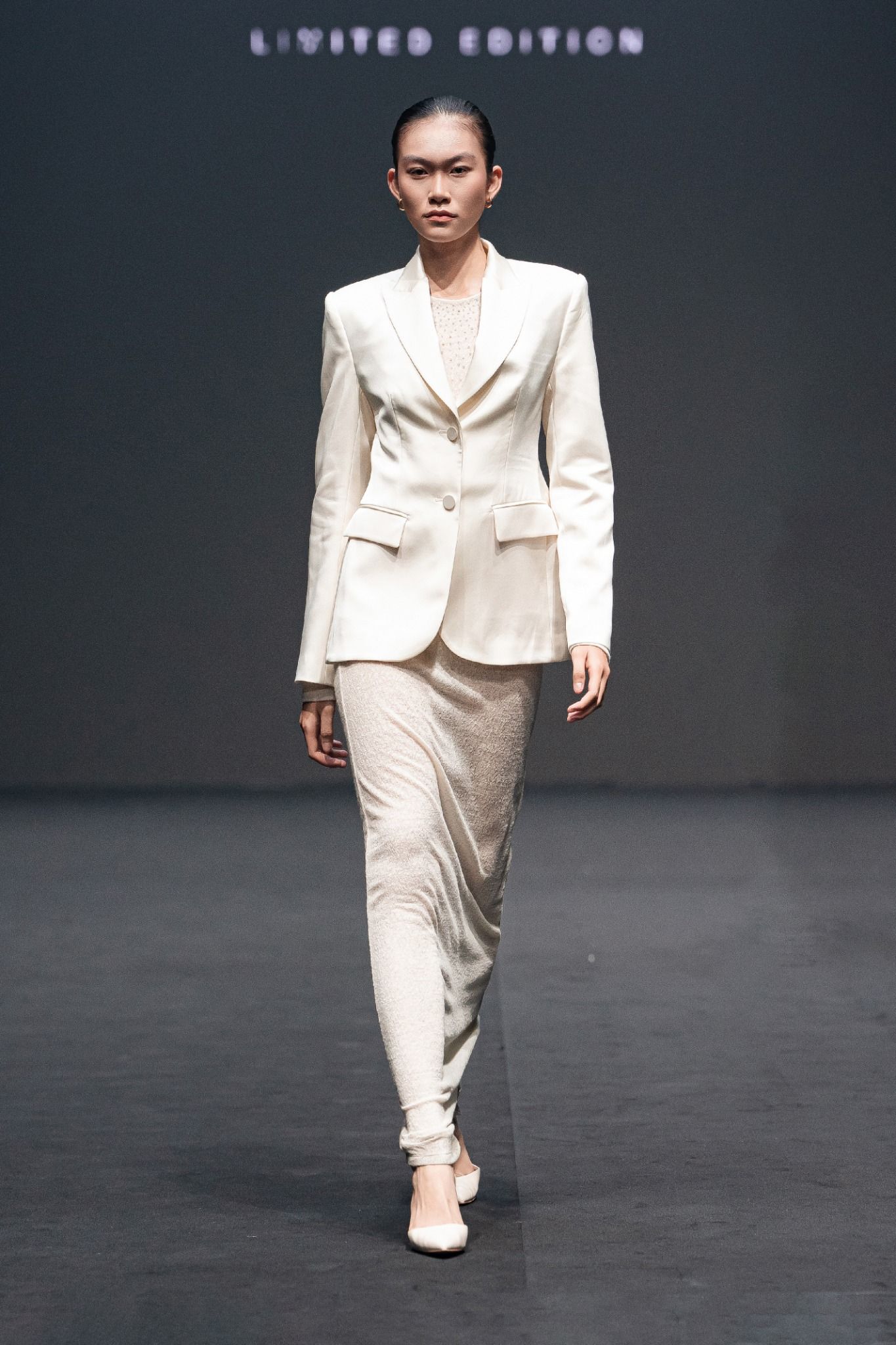 TAMY SILK- SATIN BLAZER