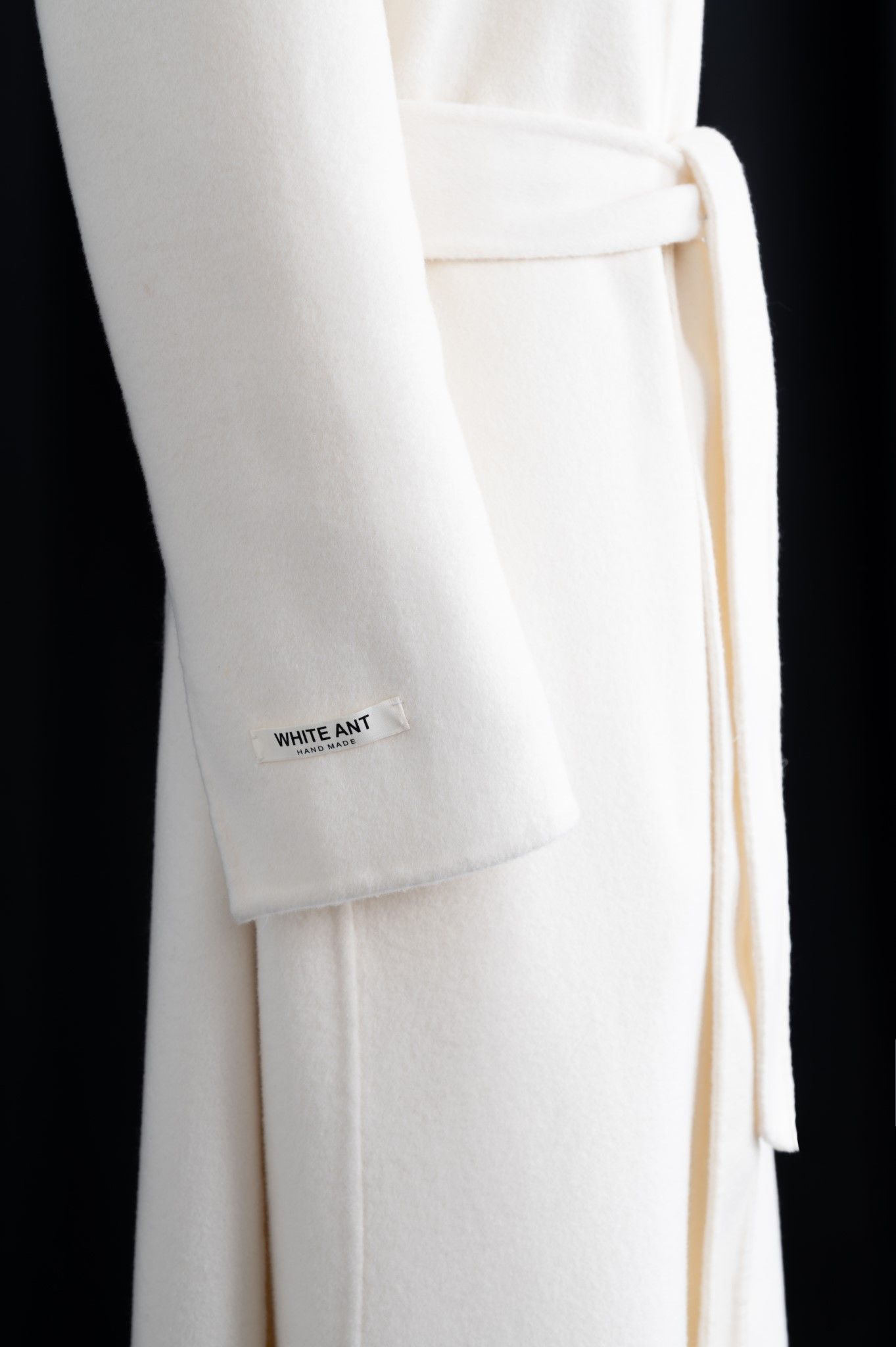 Măng Tô Lông Tơ Dê Cổ Tròn Nữ WHITE ANT MIAH CASHMERE LONG COAT 150700069