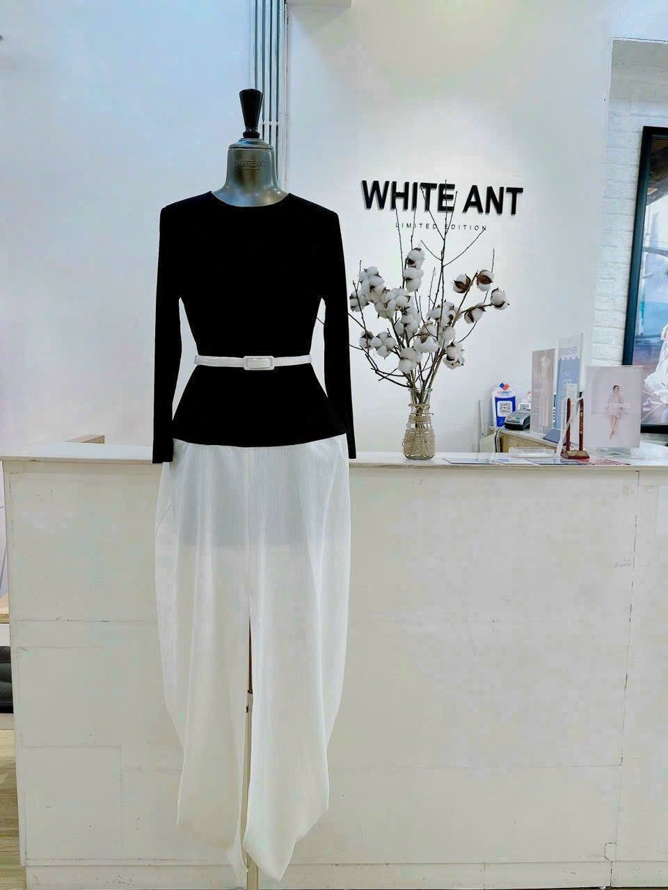 Đầm Dáng Dài Xẻ Trước Tạo Khối Nữ White Ant AEDUS JERSEY KNIT DRESS 120121002.002