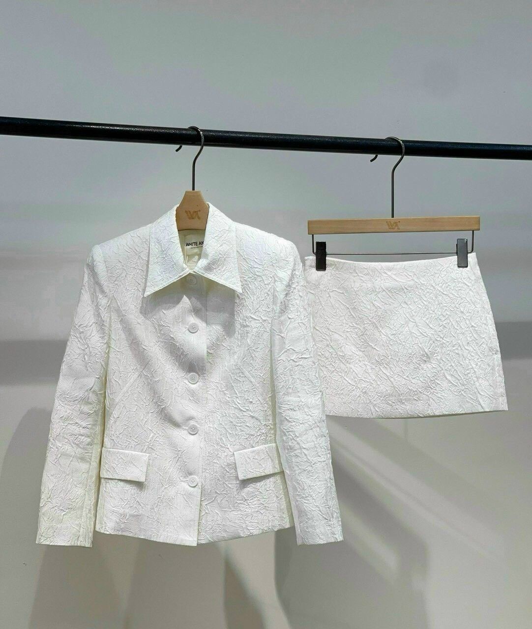 Áo Jacket Tay Dài Một Hàng Cúc Nữ White Ant VERA SHIRT JACKET 180900004